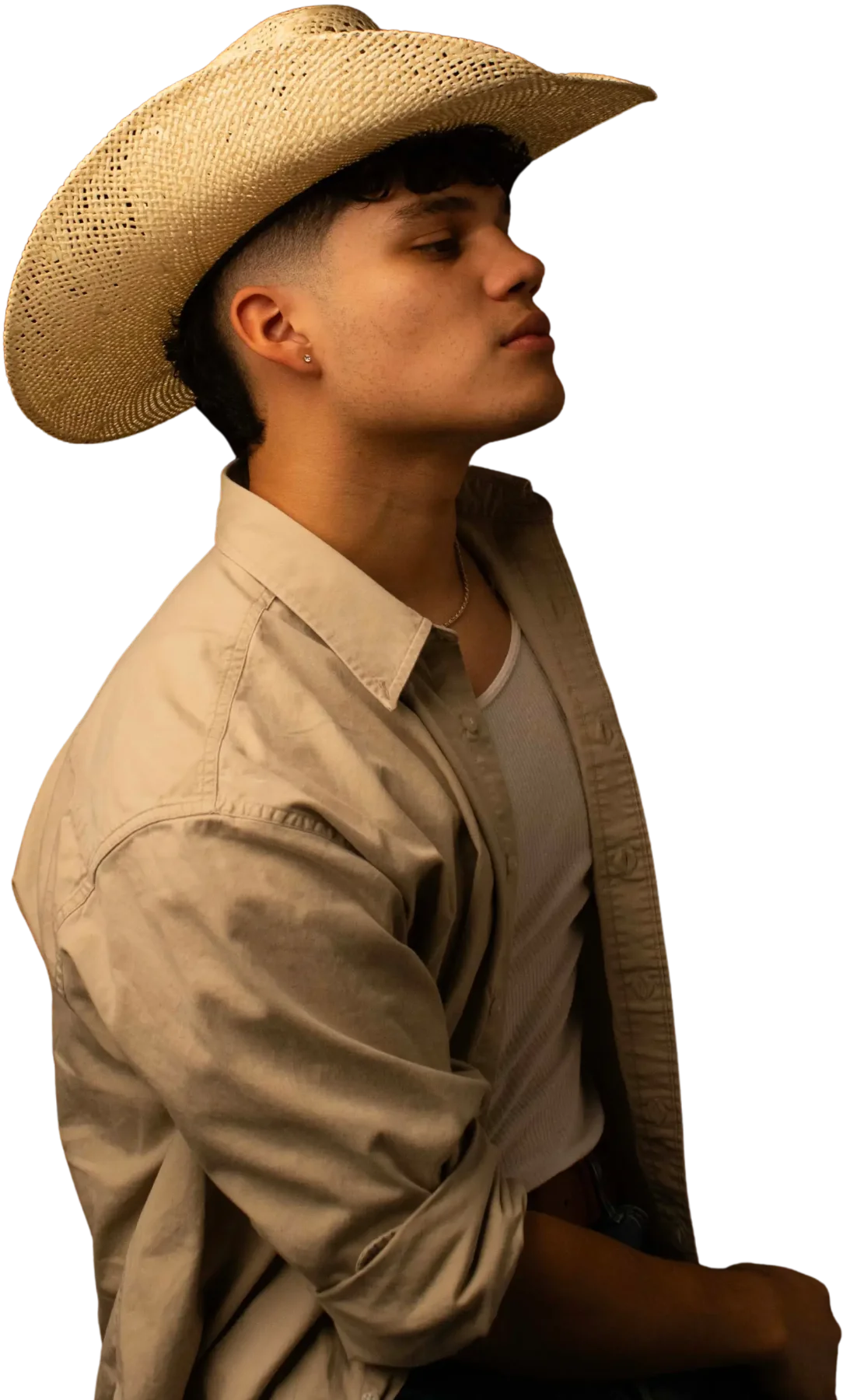 MAELO in a straw hat